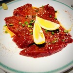 大光苑 - レバーをさっと炙り、ごま油&塩でいただく。至福！