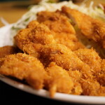 味加味 - 軽やかに揚げられたきつね色の衣