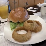 ダグズ・バーガー 宮古島本店 - 