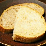 Restaurant Shimiya - 自家製天然酵母のパン