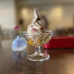 レインボーバードランデヴー - 季節限定、ヴィーガンソフトクリームの桜