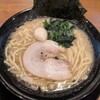 横浜家系ラーメン 春吉家 新宮店