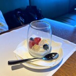 The Pier First Class Lounge - ローズウッドホテルとコラボしたデザート