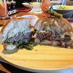 296878040 - 和牛ハンバーガー