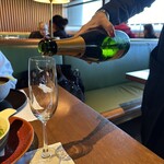 The Pier First Class Lounge - シャンパン