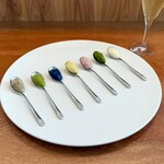 modest - パレットみたい。野菜の美味しさが凝視。