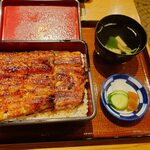 川万 - うな重、蓋開けたところ