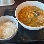 昇龍厨房 四海楼 - 