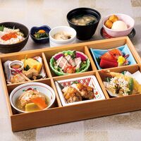 お昼の会席膳「雪月花（せつげっか）」6,000円～接待・会食・お顔合わに～