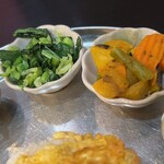 インド レストラン＆BAR ガウレ 美野島店 - 