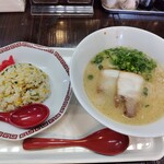 うまいもん処 ただいま - 萩ラーメン　半チャーハン