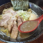 煮干しらーめん 渡辺商店 - 