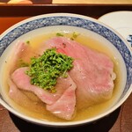 馳走 啐啄一十  - 【写真⑱】高森和牛(沼本カット)、花山椒、松山揚げ、真昆布といりこ、鰹節、鯖節、あご節の出汁しゃぶ