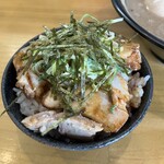 天龍ラーメン - 炙りチャーシュー丼アップです。