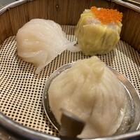 正宗広東私房菜サワダ 梅田エスト店 - 蒸し点心三種