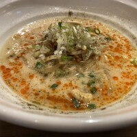 正宗広東私房菜サワダ 梅田エスト店 - 担々麺（小）