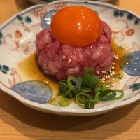 神戸焼肉 金虎 - 神戸牛 極上ユッケ 1078円。これは必ず頼みたい
