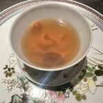 仁修樓 - つぶ貝、ナツメ、地鶏の蒸しスープ