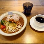 アニバーサリー カフェ - カレーモーニングが面白そうだったので

●自家製バターチキンカレーモーニング　1,000円
（フリードリンク付き）

を注文し、支払いをした