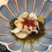 二條 葵月 - 先付：蛸・いか・みる貝のもずく酢あえトマトソースのせ
