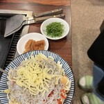 もんじゃ近どう 本店 - しらすと大葉の梅塩もんじゃ