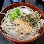 そば処 あごう - 3枚目：薬味全乗せ・割子〆