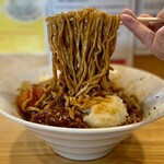 ラーメン鷹の目 - 濃厚ビーフシチューまぜそば 500g・特製チーズソース