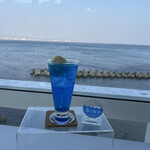 cafe 海と硝子 - 海色ライチソーダフロート