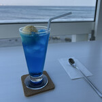 cafe 海と硝子 - 海色ライチソーダフロート