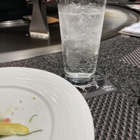 銀座のステーキ - 芋焼酎のソーダ割り
                    