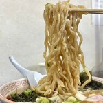 らー麺　Do・Ni・Bo - 固茹でのビロビロ太麺をリフトUP⤴️