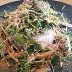 高橋式カレー pole pole - ごはんがわずかに見えるくらいもりもりの野菜