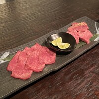 牛牛 西麻布 総本店 - 