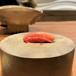 登喜和鮨 - 小マグロ　背肉