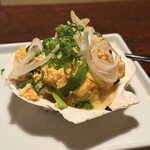 青森の地酒と海の幸山の幸 青森の炉端 奏屋 - 貝焼き味噌？