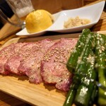 カウンター焼肉かるび - ネギ塩上タン