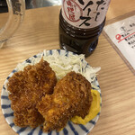 立呑み 晩杯屋 - カツオフライとだしソース