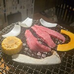 炭火焼肉 ひびの亭 - 