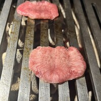 炭火焼肉寅二郎 - 