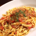 Hachihare - ワタリガニとフレッシュトマトのパスタ