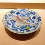 296973361 - 鯛（腹/背中）