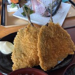 魚屋の磯料理 まるとし - アジフライ
