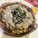 北陸×イタリアン バルッチャ道玄坂 - とろろ昆布と海苔のピザ