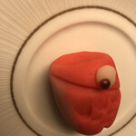 御菓子処 花岡 - 鯉のぼり270円　なかは黒いあんこ