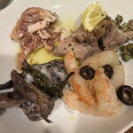 オステリア ダ アダ - 前菜約300円×4種を盛っていただきました
