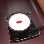 担担麺や 天秤 - 杏仁豆腐