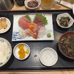 港食堂 - 刺身定食