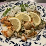 マルオン - シーフード盛り合わせ（エビ、イカ、ホタテ）