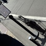 麺 みつヰ - いー天気の日だったので日傘を持って来てくれた♪