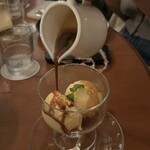 レストラン ラ・マーレ - アフォガード